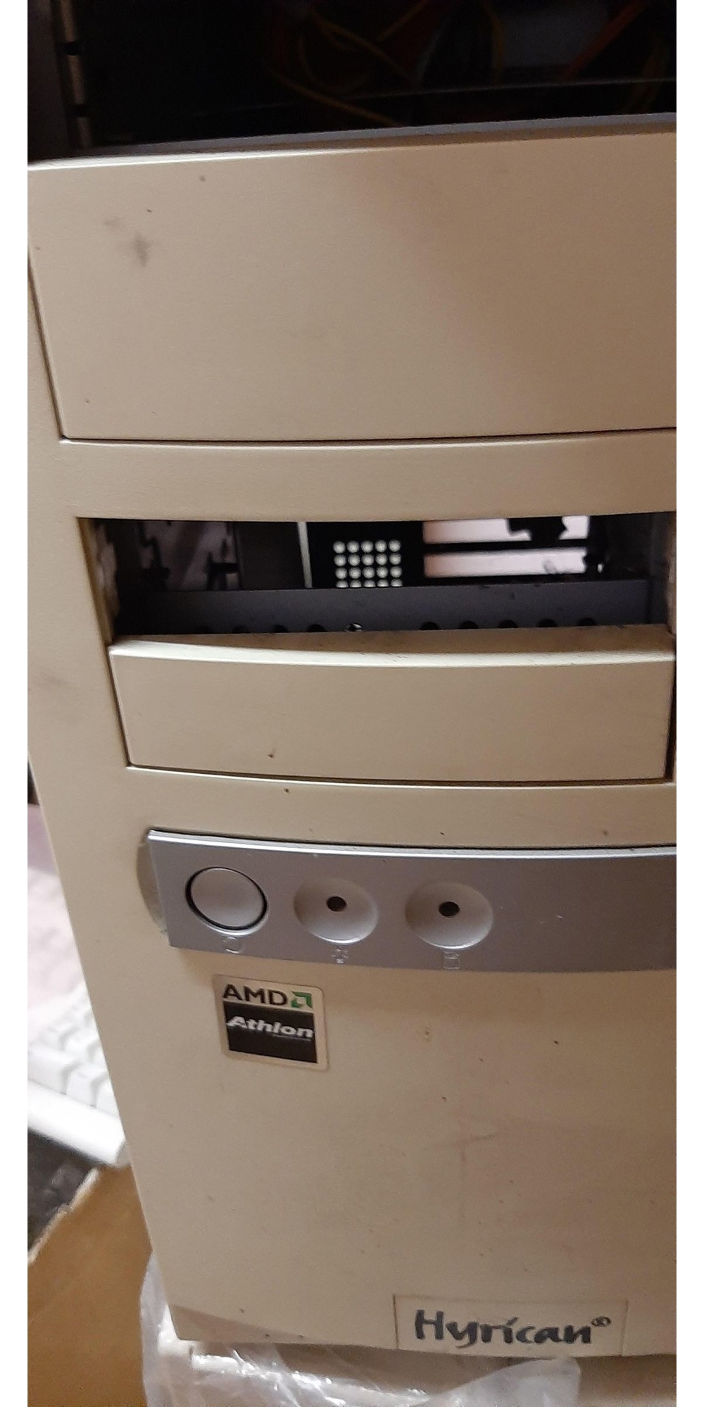 gebrauchtes ATX Hyrican Gehäuse zu verkaufen