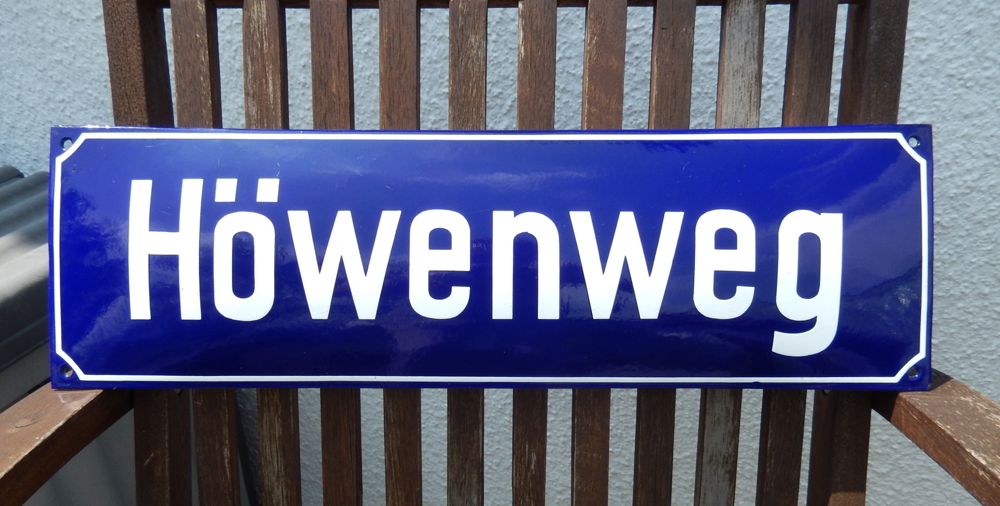 altes Straßenschild Emailleschild, gewölbt, Höwenweg