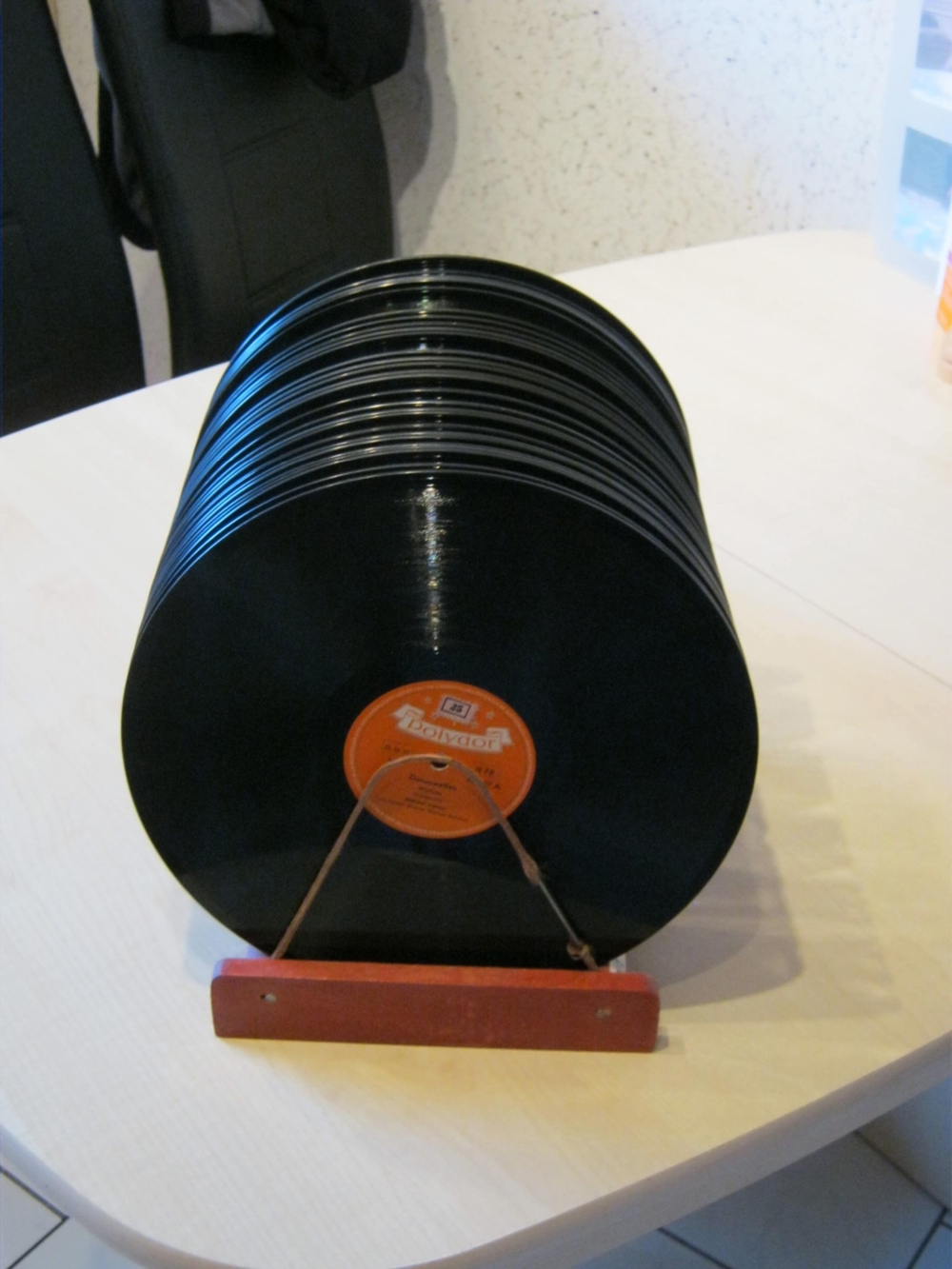 Alte Schellack-Schallplatten aus den 50er bzw. 60er