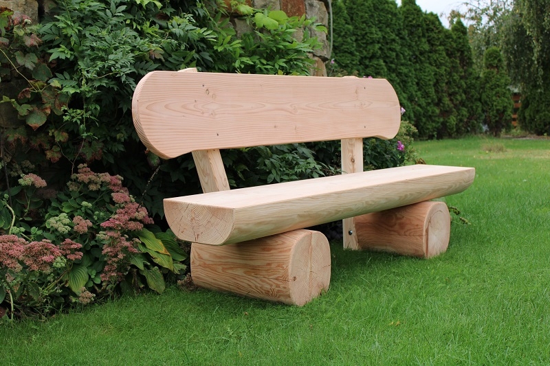 Gartenbank aus Lärchenholz.