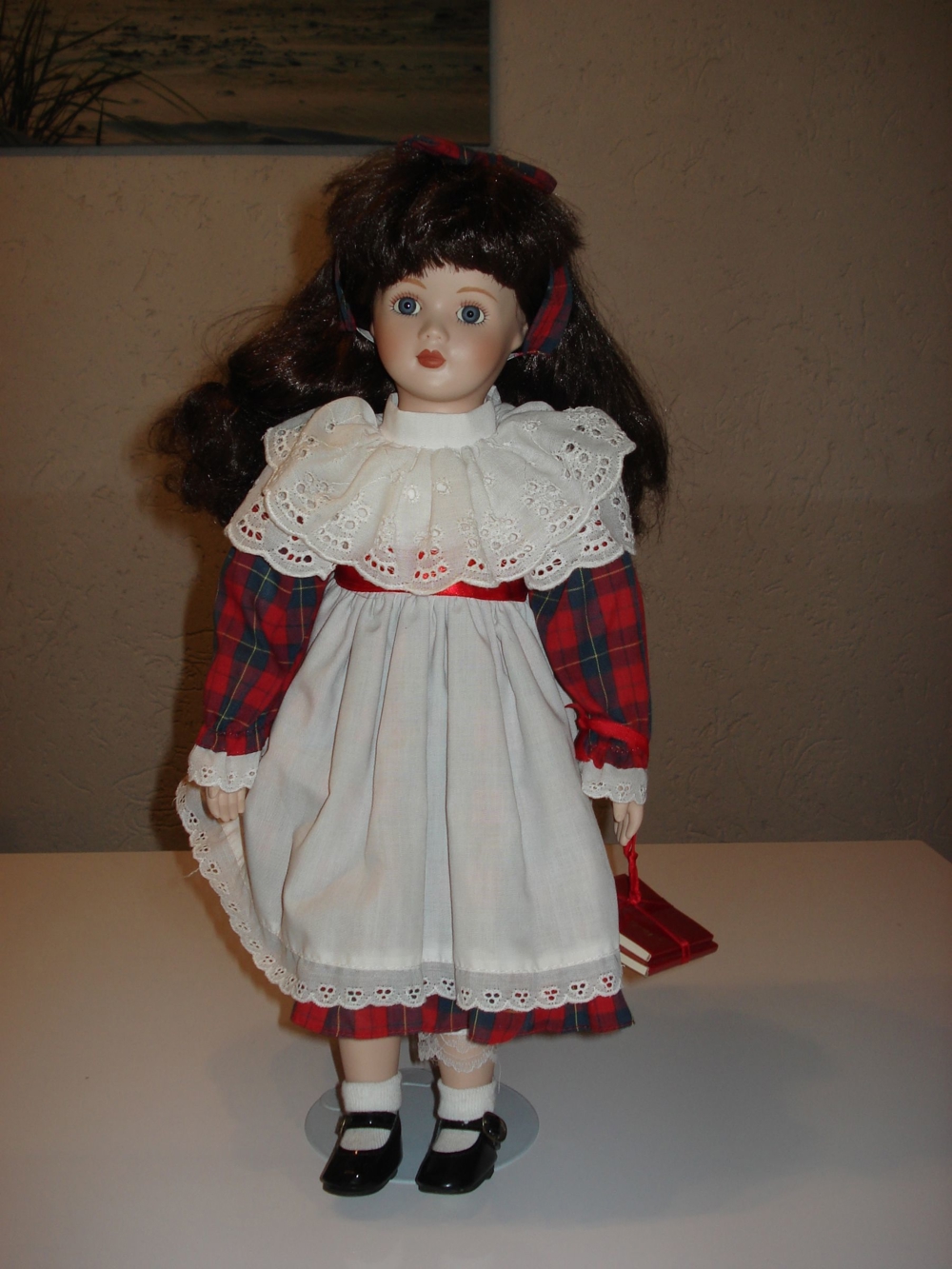 Alte Deko Sammlerpuppe Mädchen mit Puppenstände 45cm