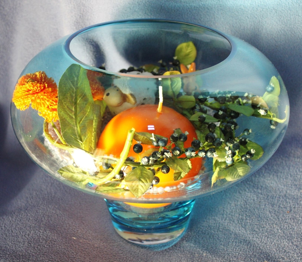 Ganzjahresdekoration - Glaspokal bleu mit Deko - Schale aus Glashütte - UNIKAT