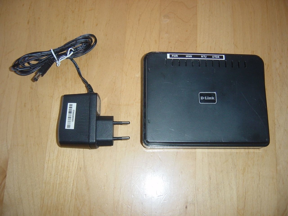 D-Link DIR-100 DSL IP Router 10 100 integrierter 4-Port Switch