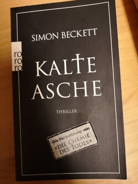 Kalte Asche - Simon Beckett- Thriller - Softcovet
