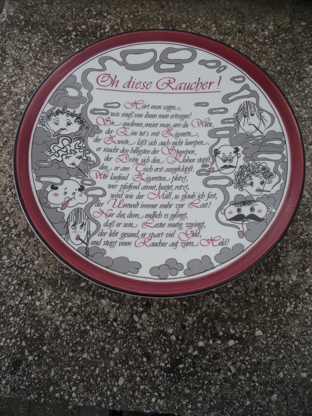 Schramberger Majolikafabrik Wandteller "Oh diese Raucher" Ø 31 cm, H 4 cm