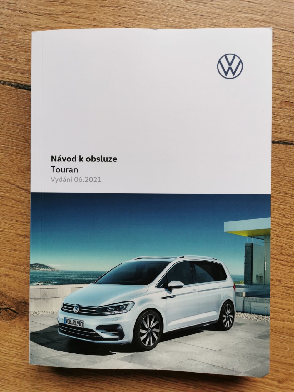 Verkaufe tschechische Betriebsanleitung für den VW Touran 2021