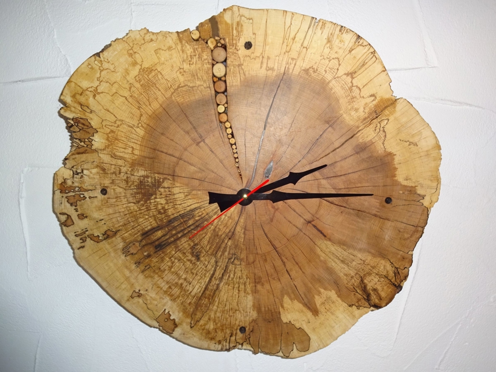 Uhr, Holzuhr, Wanduhr (Buchenholz 53x48 cm), Unikat, ökologisch behandelt, Geschenk, Sonderpreis