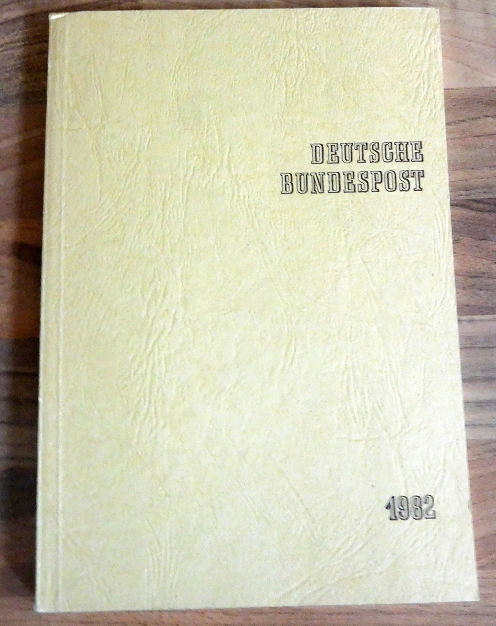 Jahrbuch Die Postwertzeichen der deutschen Bundespost 1982
