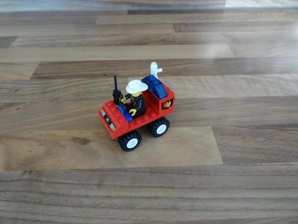 Lego System Feuerwehrauto