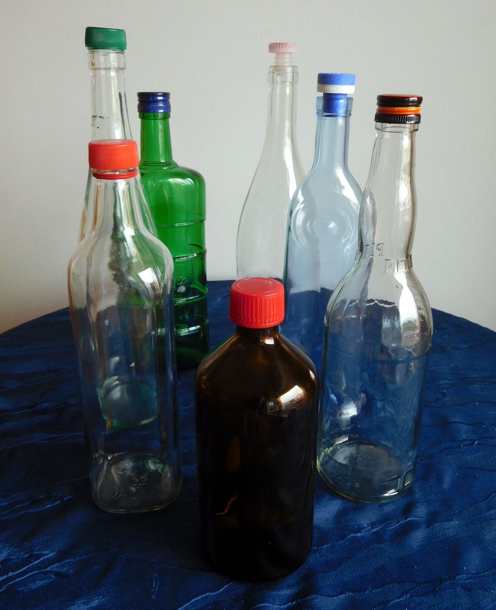 7 leere Flaschen