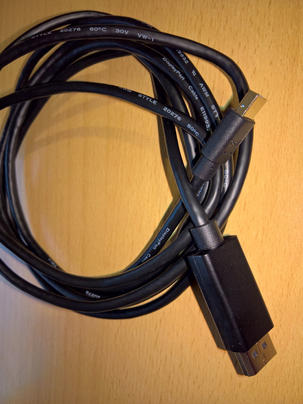 Kabel Paket aus Display Port, VGA, DVI, USB, BIldschirmkabel