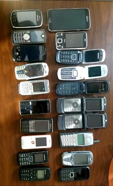 Verkaufe verschiedene alte Handys für Sammler 20 Stück