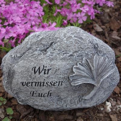 Dekoration Wir vermissen Euch Stein mit Ginkgo Blatt, Trauerstein mit Gravur Inschrift für das Grab