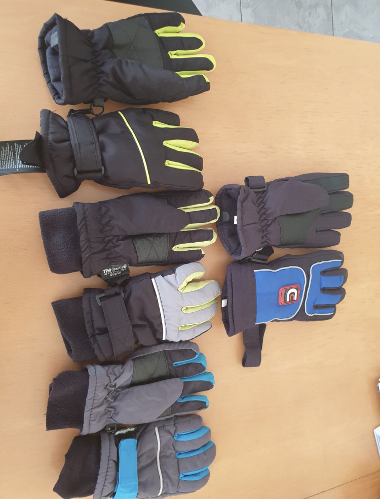 Handschuhe Schneehandshuhe Kinder Gr. 4,5,6 gepflegt