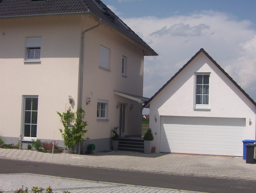 Schöne möblierte 1,5 Zimmer Wohnung in grüner stadtnahen Lage