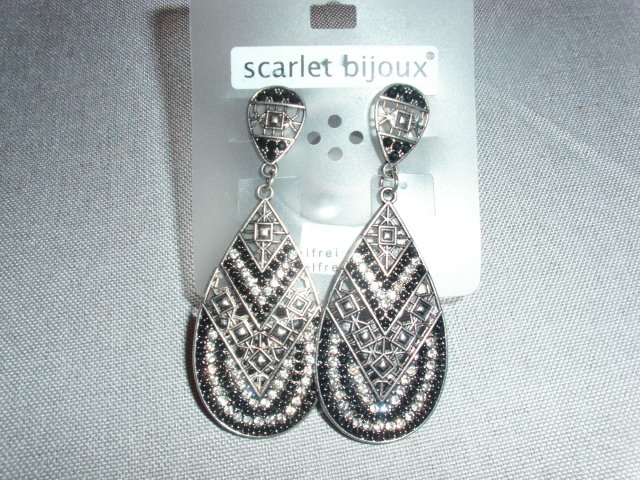 Ohrringe von Scarlet Bijoux, silber-schwarz, ( Modeschmuck) NEU