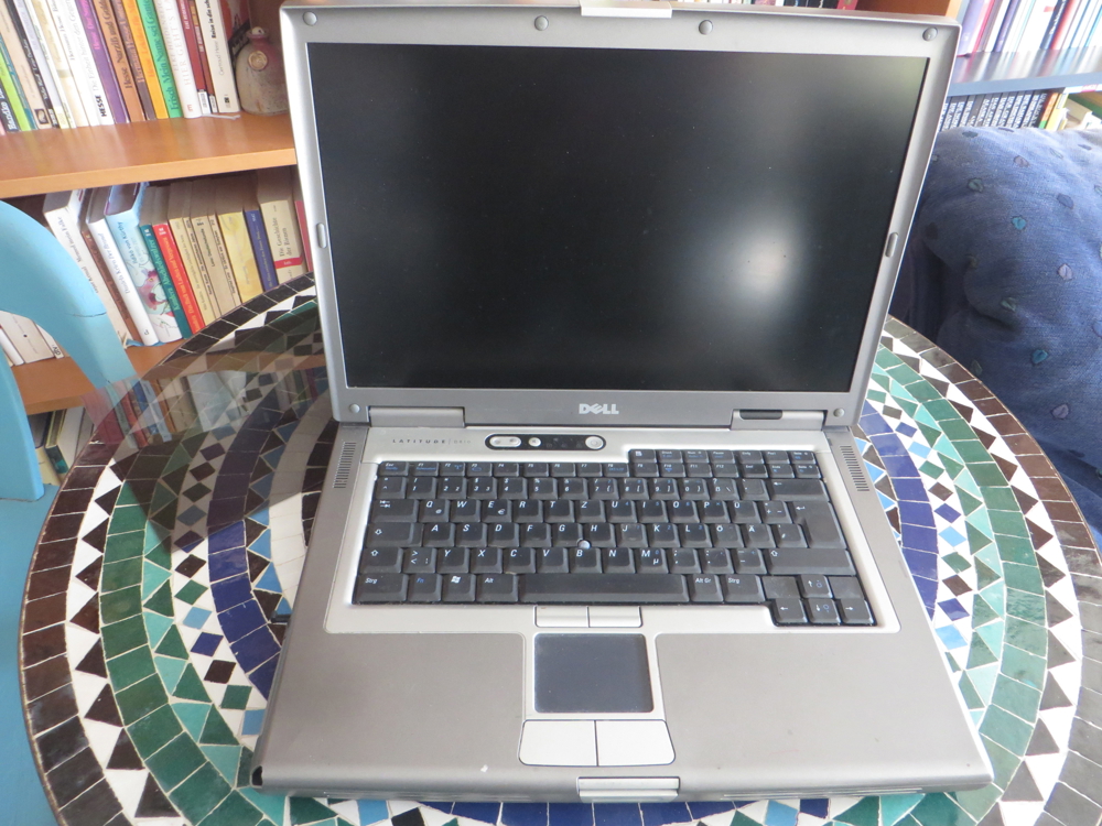 DELL Latitude Notebook in TOP-Zustand