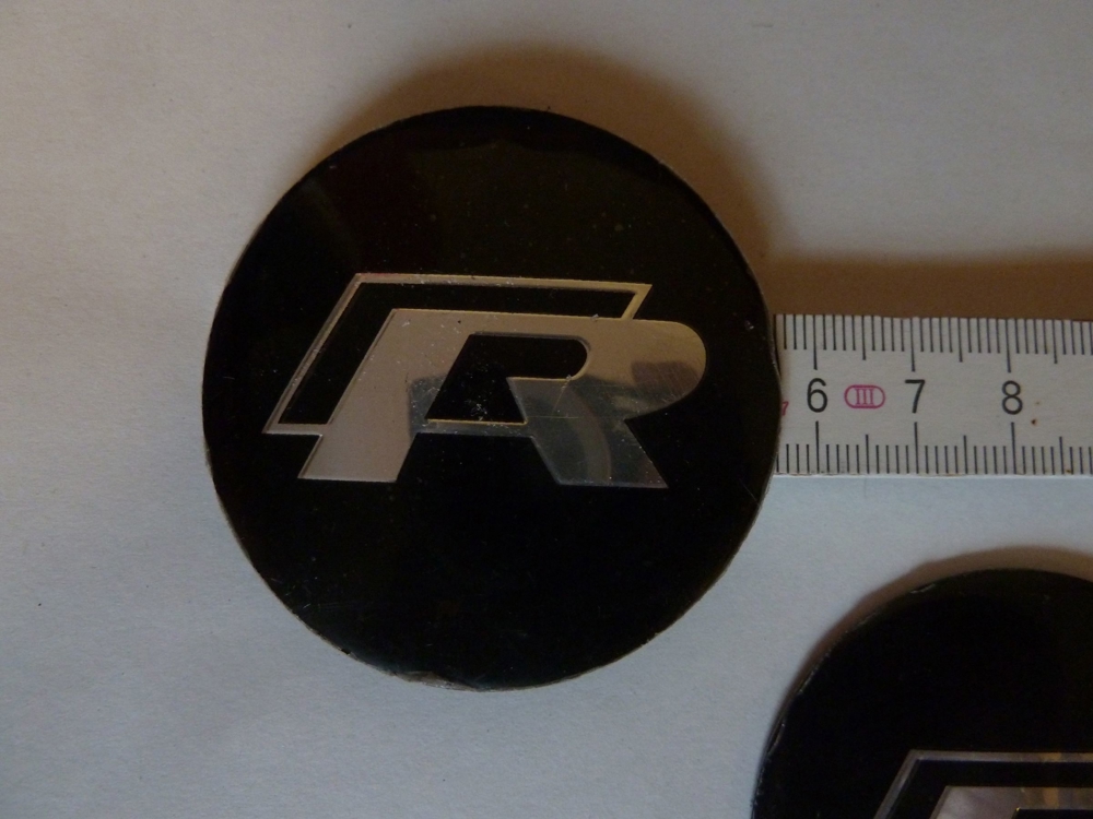 R-Line-Radnabenabdeckung, Felgendeckel, 3 Stück, neuwertig, 57 mm