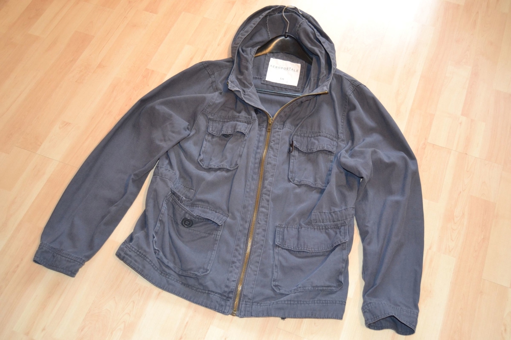 Verkaufe leichte Herren-Jacke von Aéropostale, Farbe dunkelgrau/blau, Gr. L