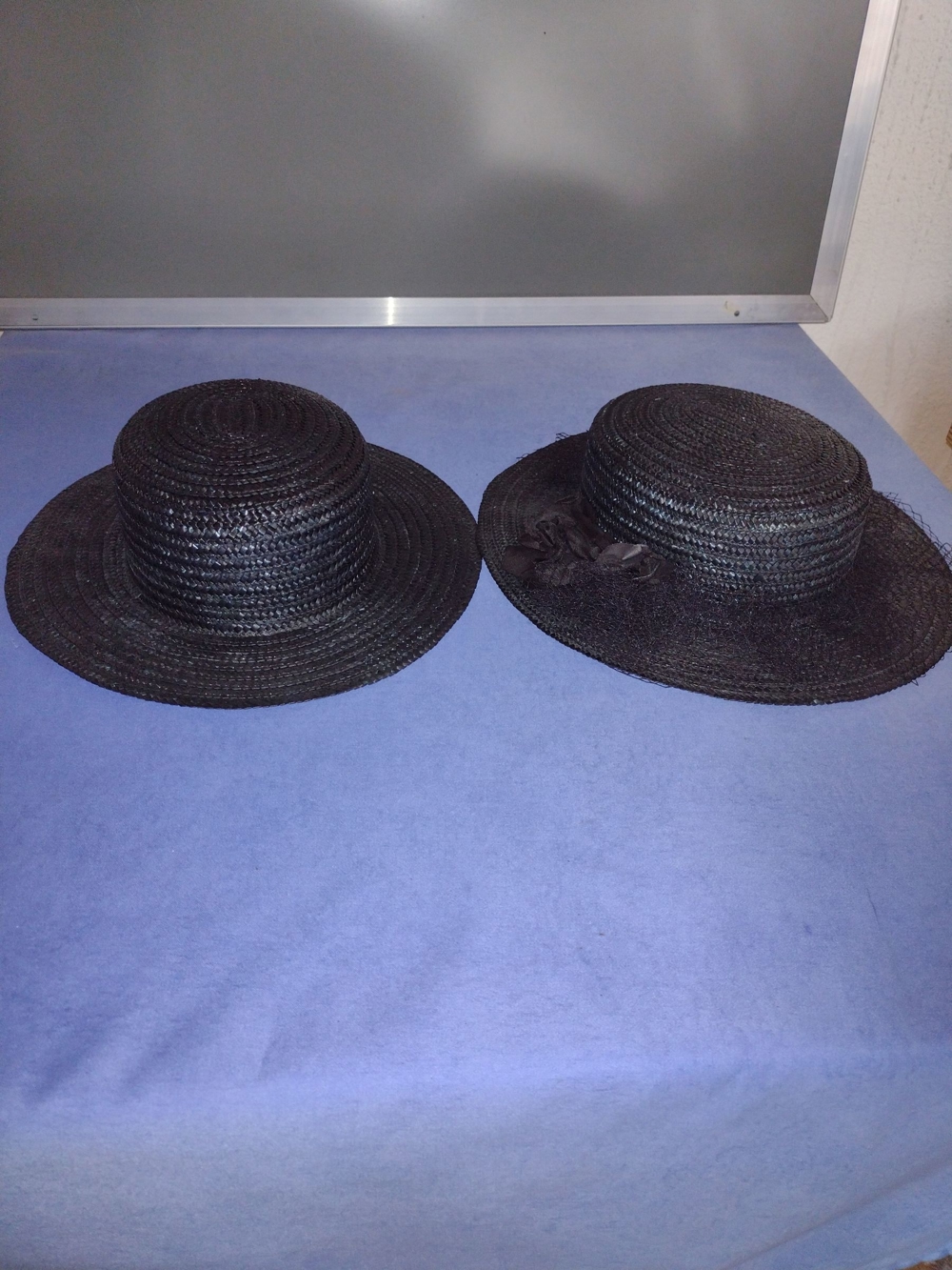 Kostüm-Hut, 2x Damen Herren, EUR 14 VHB, schwarz, gebraucht. Kunststoff
