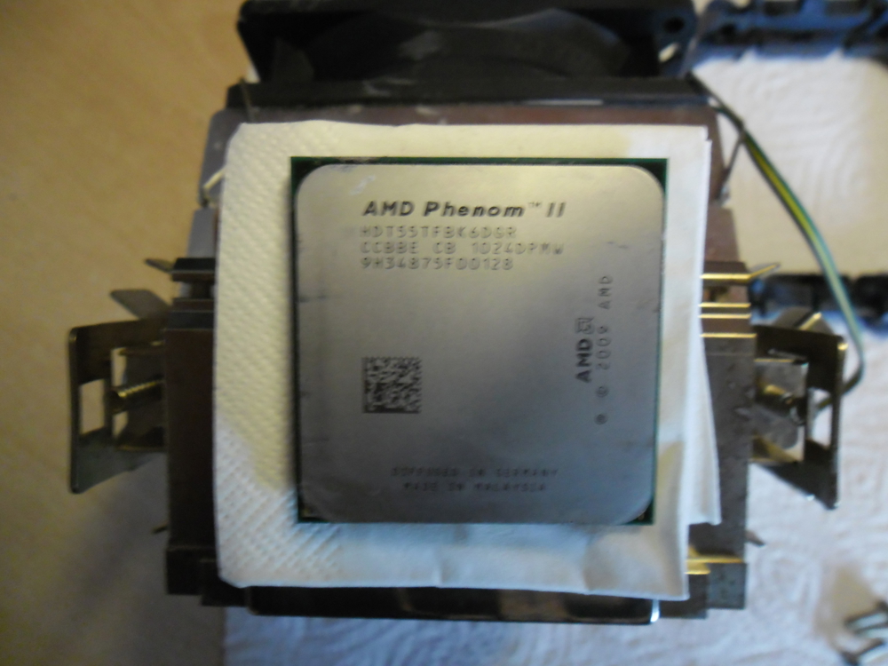 AMD CPU Phenom -II V6 1055 T u. F9 Silent Arctic Kühler mit 6 Pipe Kühlkörper