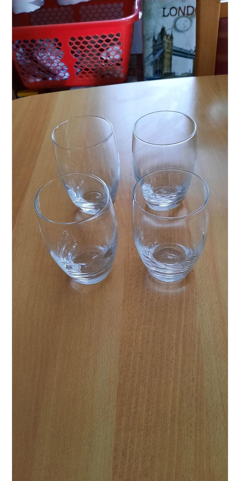 4 große Gläser Wassergläser