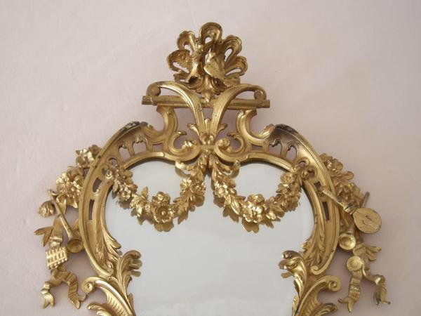 Rokoko Barock Spiegel ca. 1880 Zwei Kerzenhalter Metall Spiegel Verzierungen Facettenglas Rarität