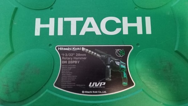 Hitachi Bohrmaschine Elektro-Dübelhammer mit Anti-Vibrations-System, 850 W, 230 V, Grün Schwarz