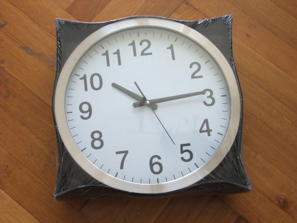 1 große Uhr, Durchm=40 cm mit Sek.zeiger, Bahnhofsuhr Tower-Clock
