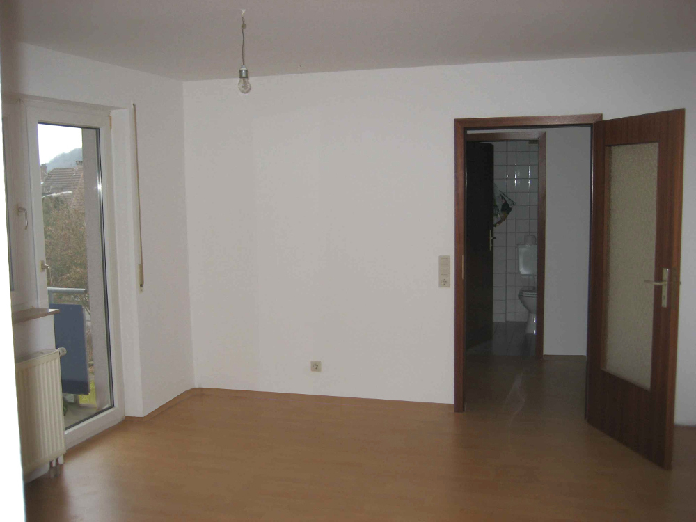 Göppingen Privatverkauf gepflegte 1, 5-Zimmer Wohnung, Balkon, EBK, Keller, TG, Hausmeisterservice