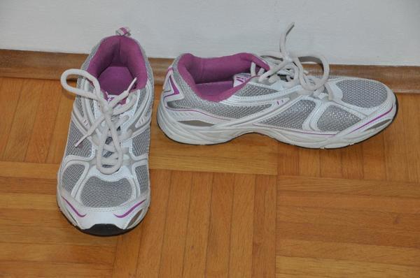 Sportschuhe für Mädchen Gr. 38