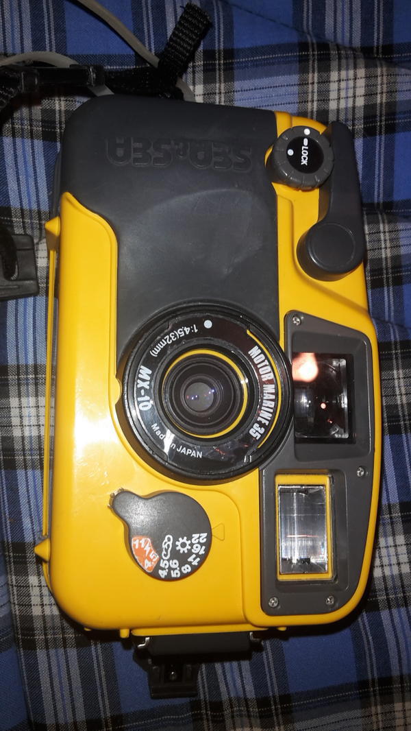 UW Kamera Moto Marine 35 MK 10 mit Blitz YS-40A von Sea & Sea analog