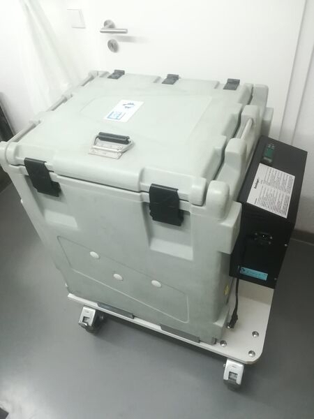 WAECO CoolFreeze Typ FP 150P (EUROENGEL) 12 24V und 110-240V AC Kühlbox   Kühlcontainer auf Rollen