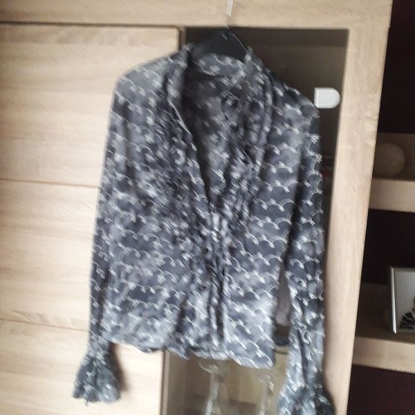 Damen-Bluse grau-weiss mit Rüschen Melrose Gr. 38