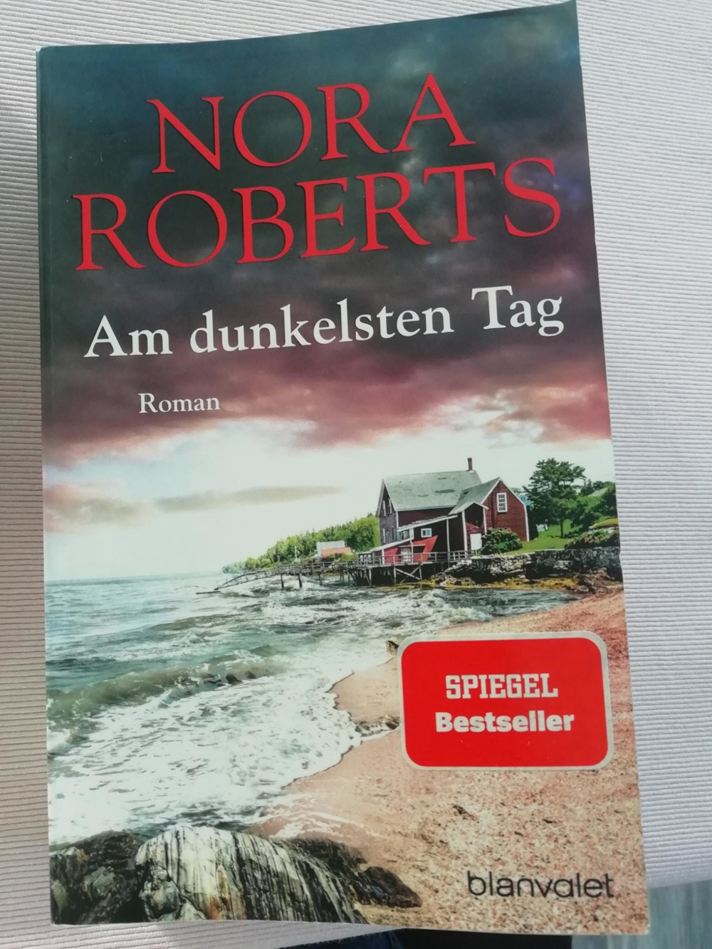 Am dunkelsten Tag - Nora Roberts - Softcoverroman