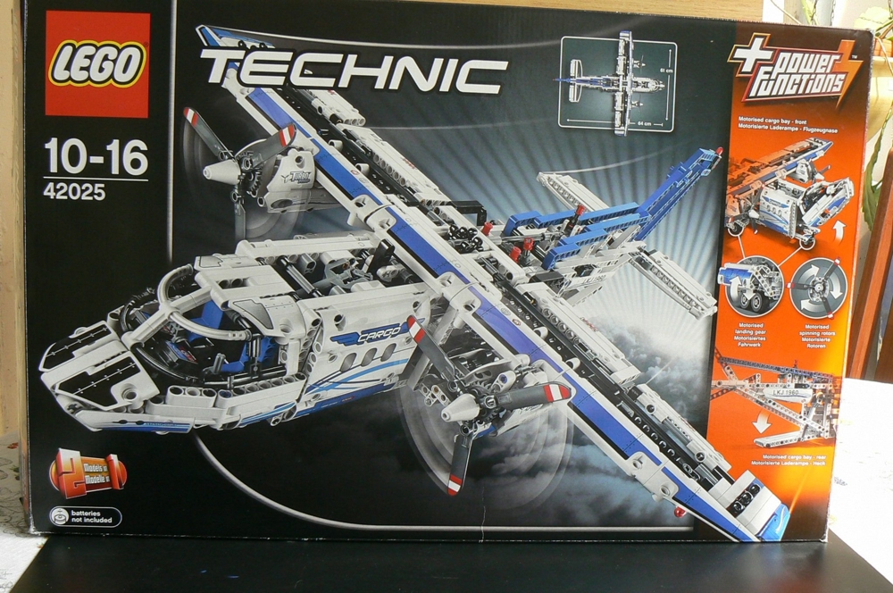 LEGO TECHNIK Frachtflugzeug 2in1-Set 42025