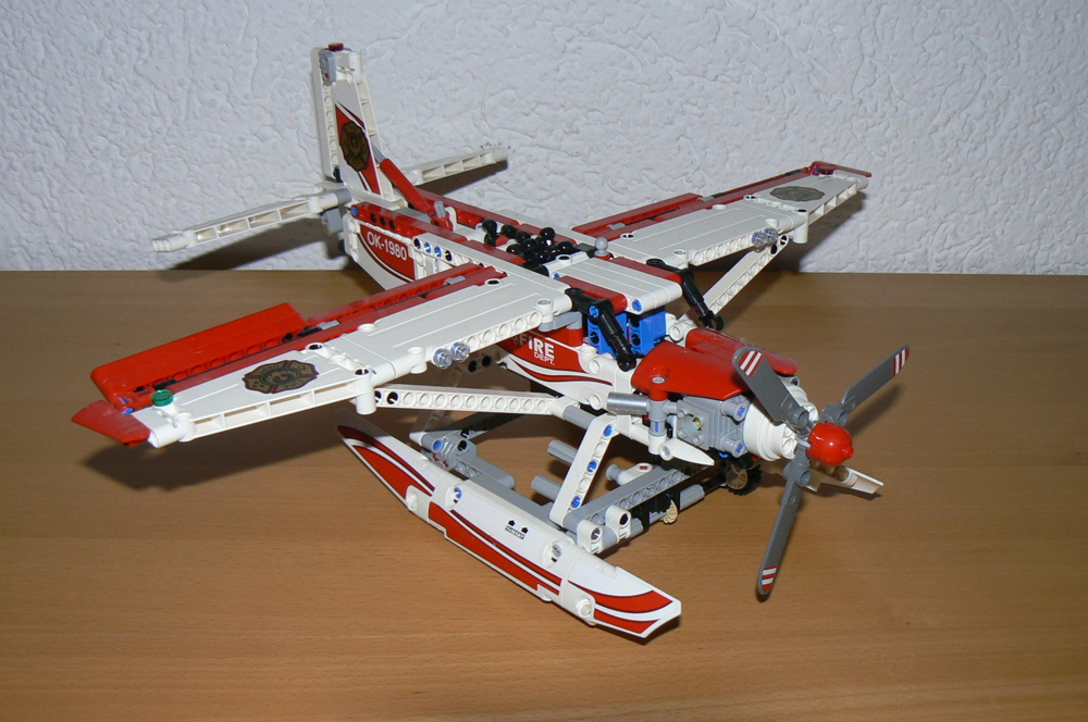 LEGO TECHNIC Bauset 42020 2 in 1 Wasserflugzeug