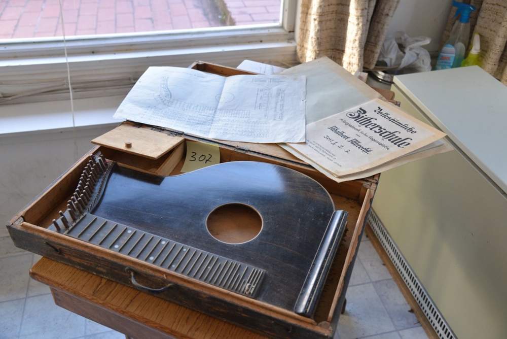 Alte Zitter mit Koffer (o. Saiten) - 307