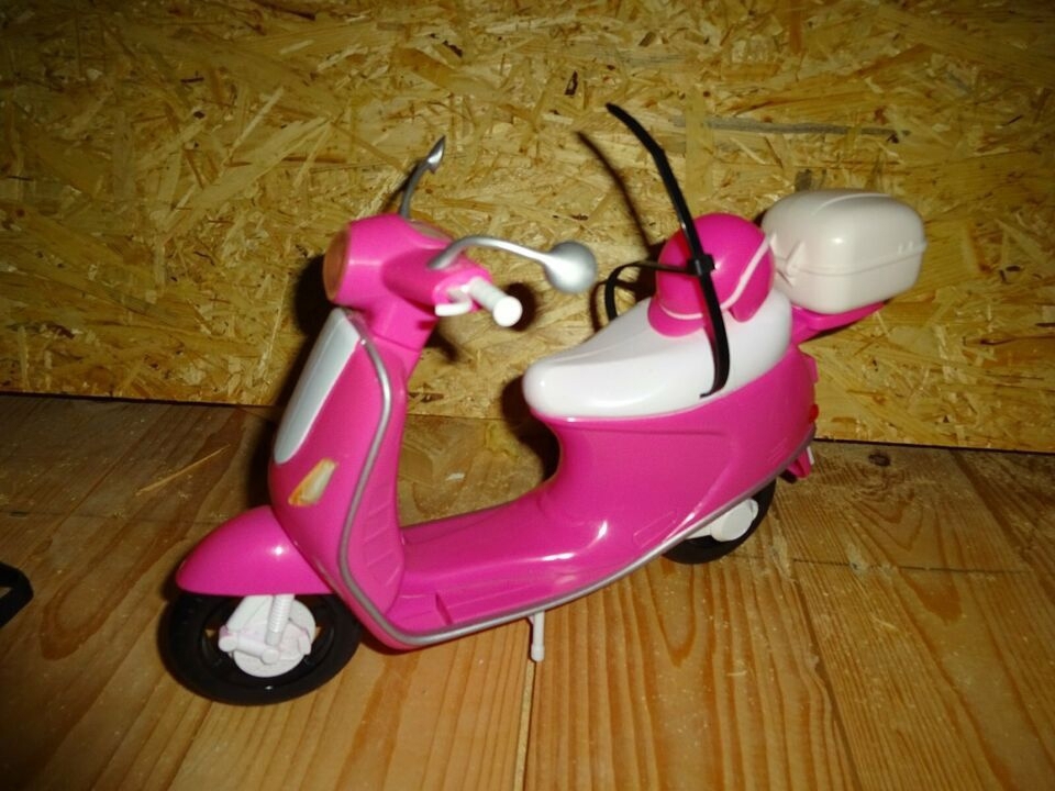 Barbie-Roller / Vesper zu verkaufen