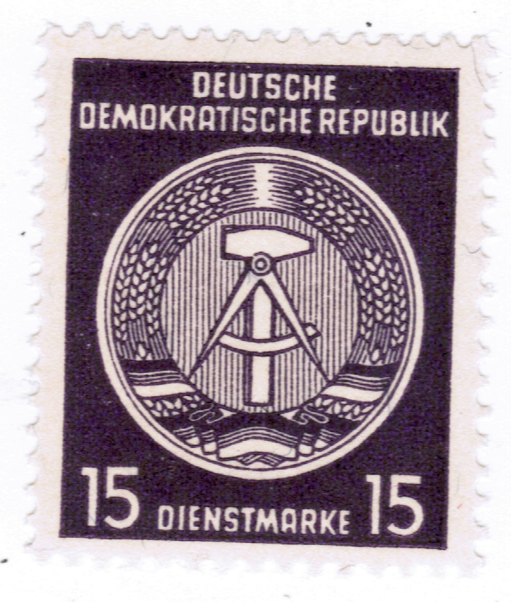 DDR, Dienstmarke, 15 Pfennig, Zirkel links, Hintergrund Striche
