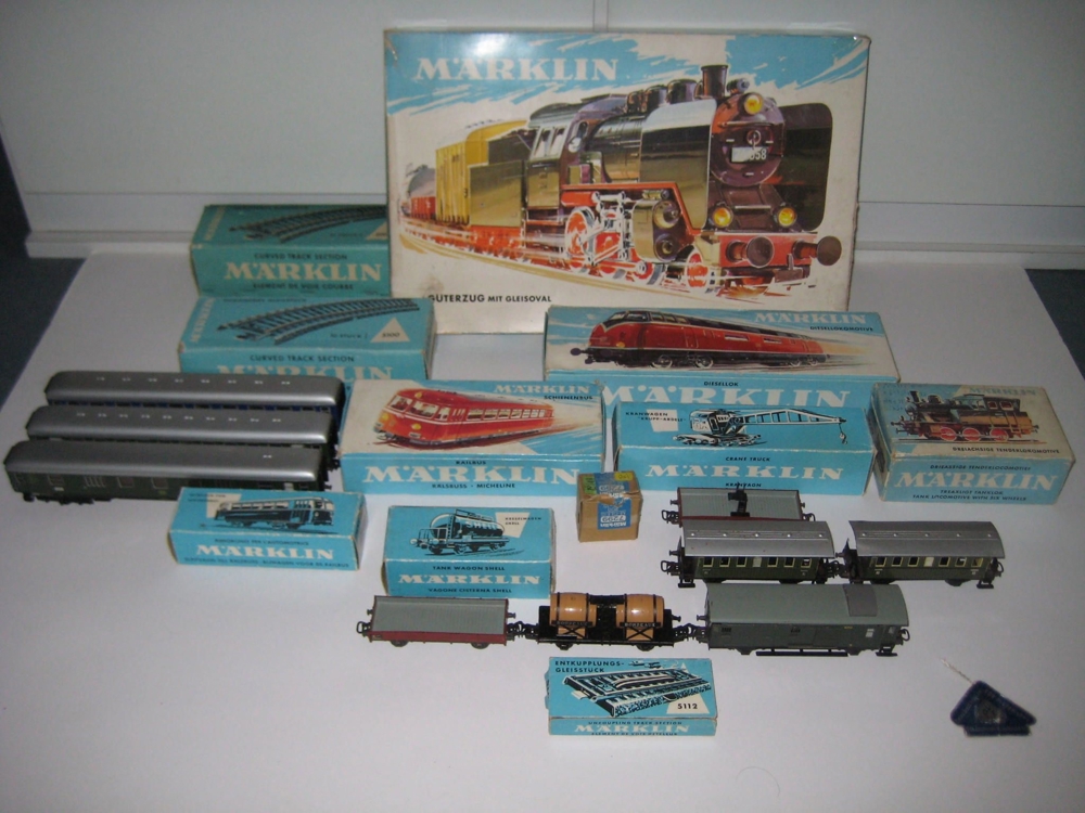Märklin - 4 x Lokomotiven - 4 x Züge - OVP Babyblau - Eur 435