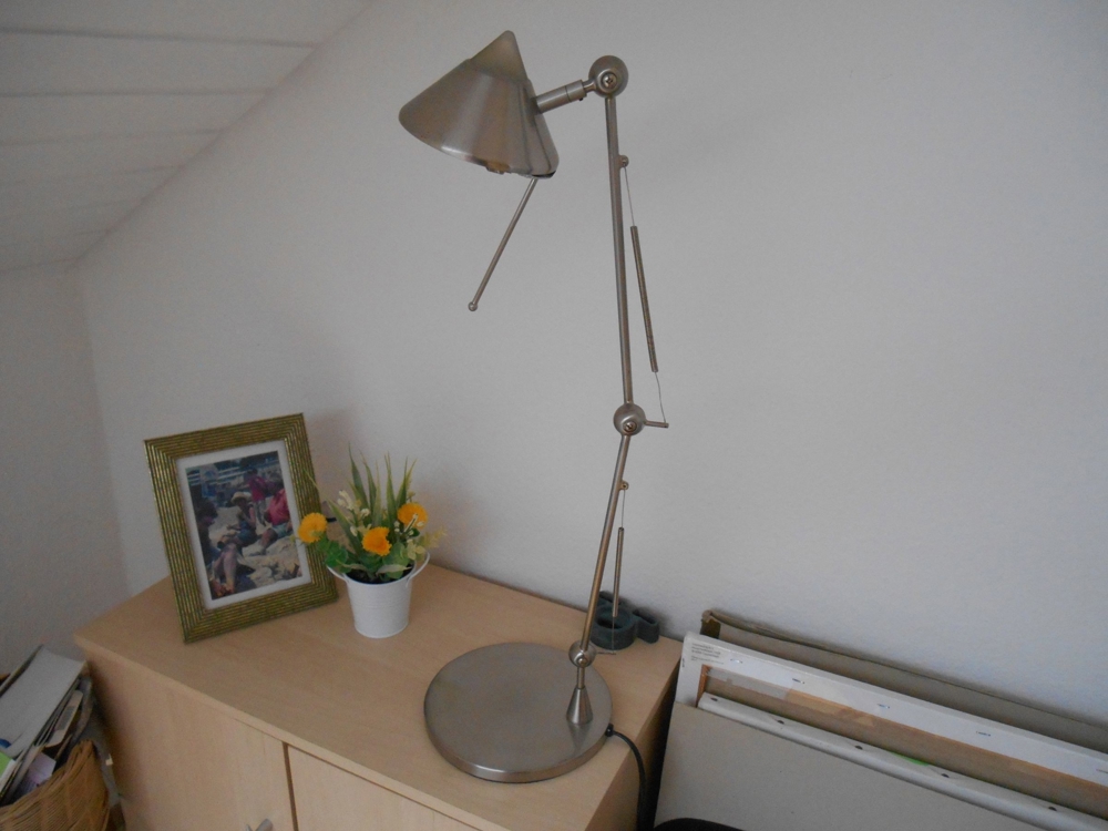 Lampe, Schreibtischleuchte, Halogen, in Edelstahl, ca.ca. 60 cm hoch, höhenverstellbar