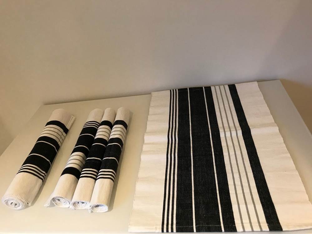 Ikea 4x Platzset gestreift + Tischläufer schwarz/weiß