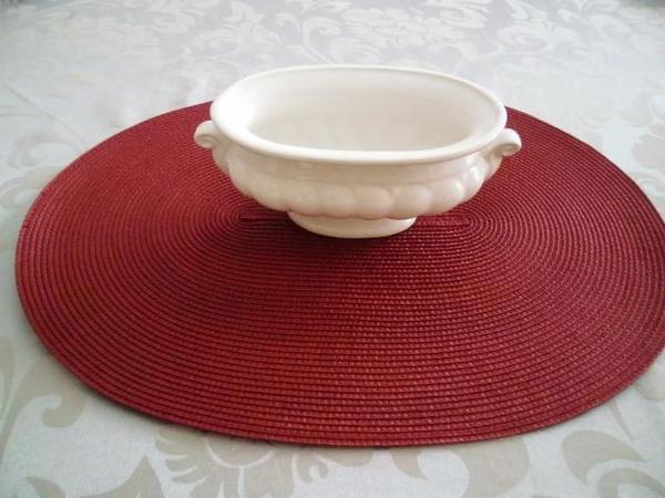 Ovales Tisch-Set bestehend aus 4 Stück, bordeaux-rot, abwaschbar