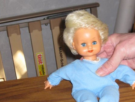 Mädchen-Stoff-Puppe aus Plastik, Zustand wie neu