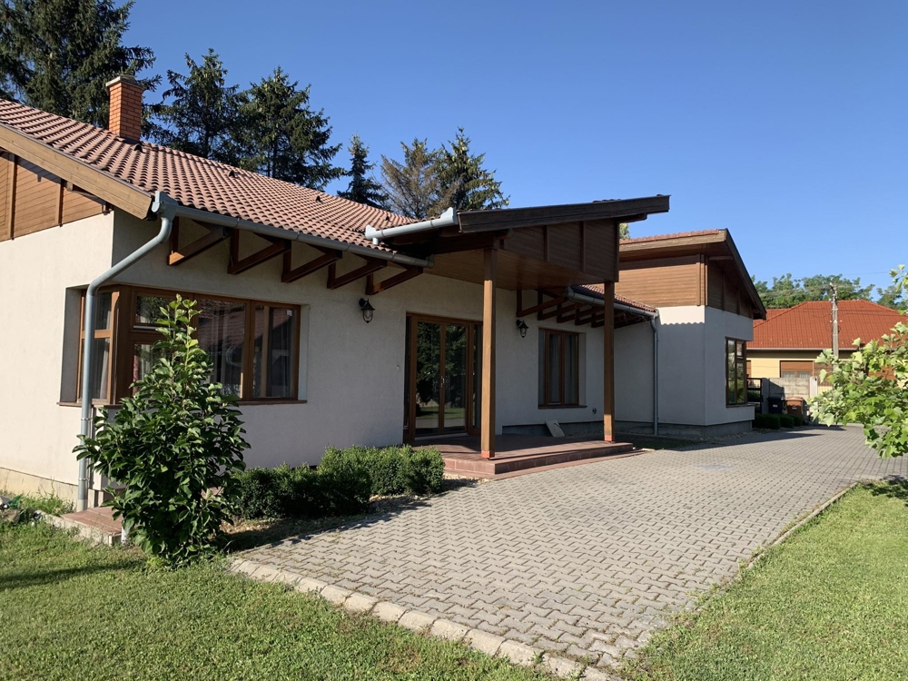 Schönes 4-Zi Einfamilienhaus in UNGARN, BEKES von Privat zu verkaufen