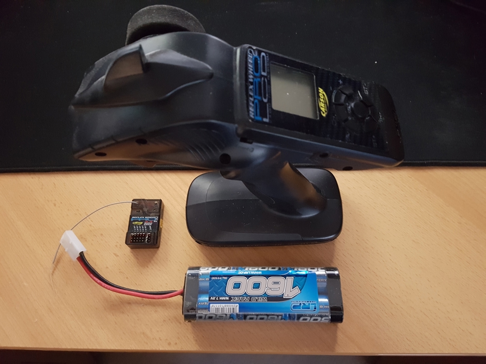 Funkfernsteuerung + akku + empfänger