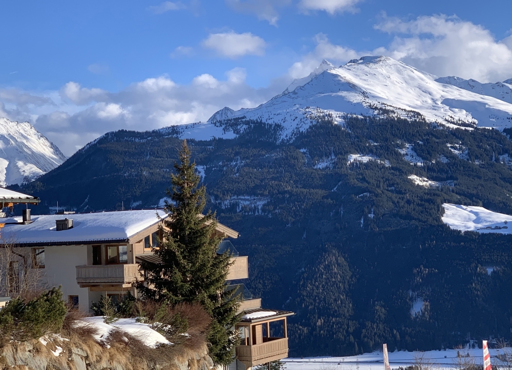 Ferienwohnung / atemberaubende Lage / Nebensaison / Kitzbühel: Skifahren & Hahnenkammrennen erleben!