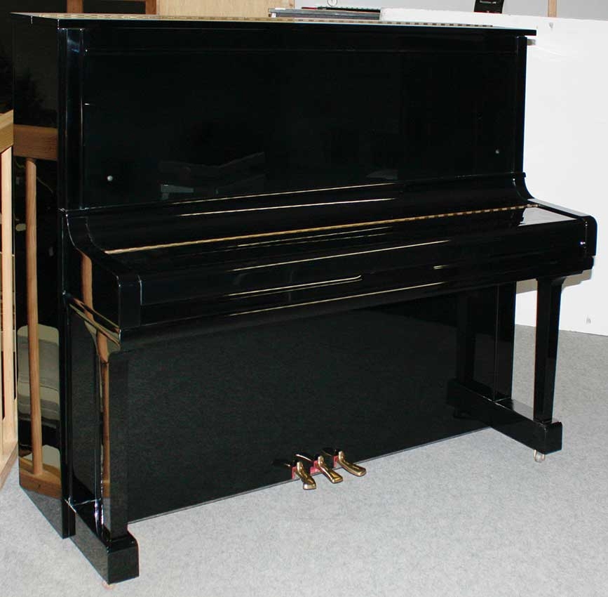 Klavier Yamaha U300, 131 cm, schwarz poliert, Nr. 5318698, 5 Jahre Garantie