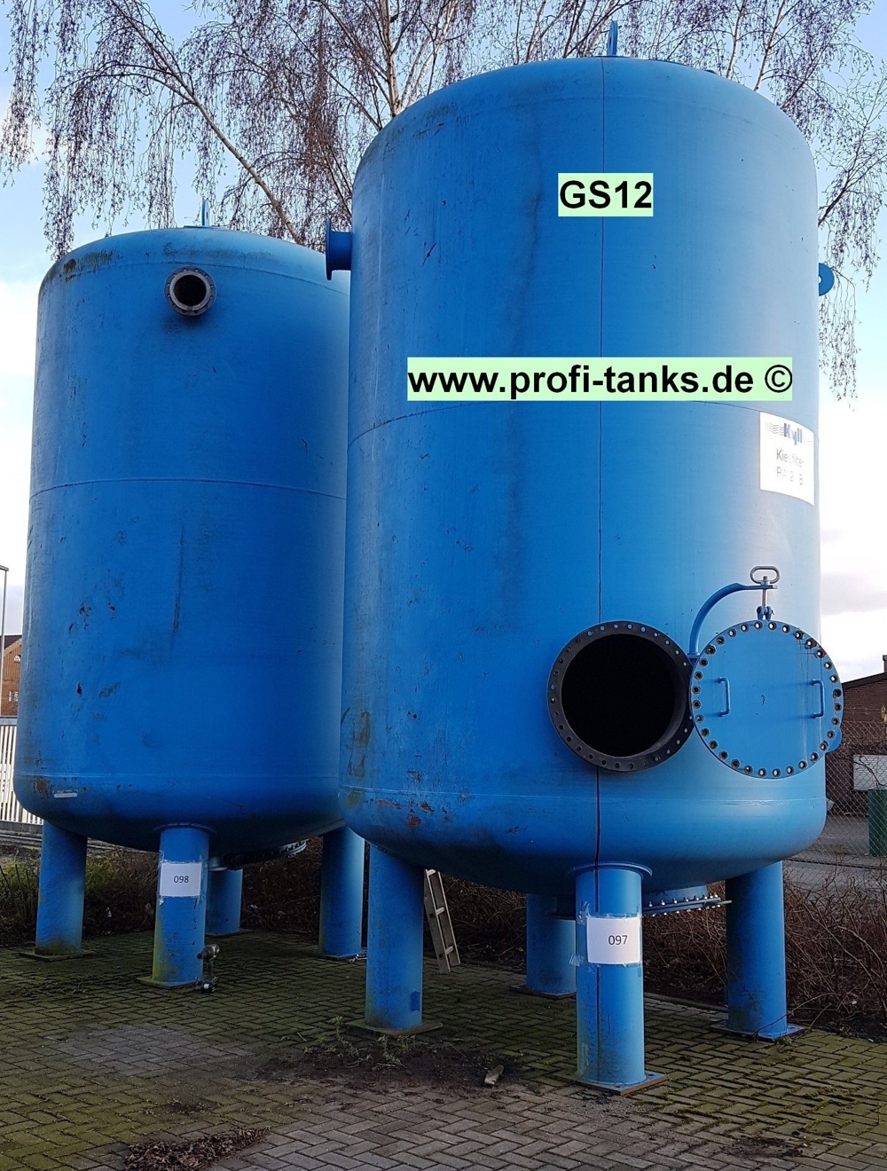 GS12 gebrauchter 26.000 L Stahltank Kiesfilter Drucktank Epoxidharzauskleidung Düsenboden Zisterne